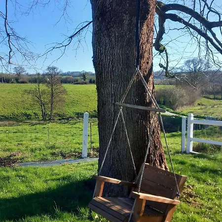 Detente A La Campagne Moyon