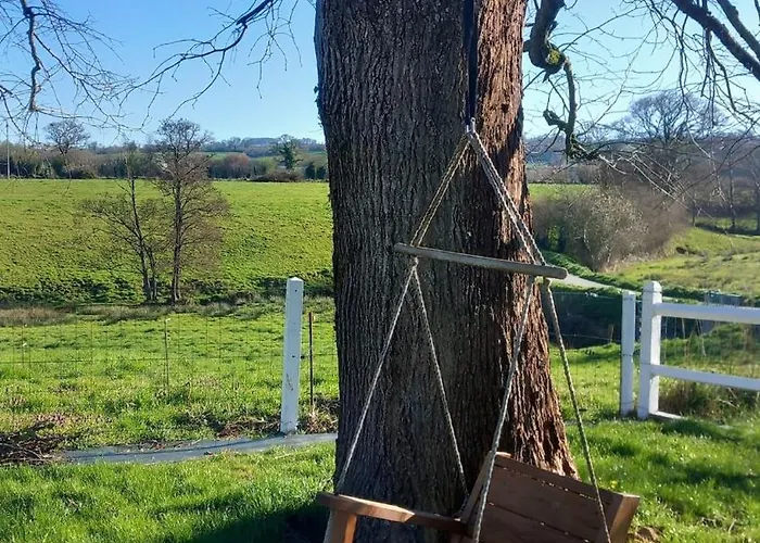 Detente A La Campagne Moyon